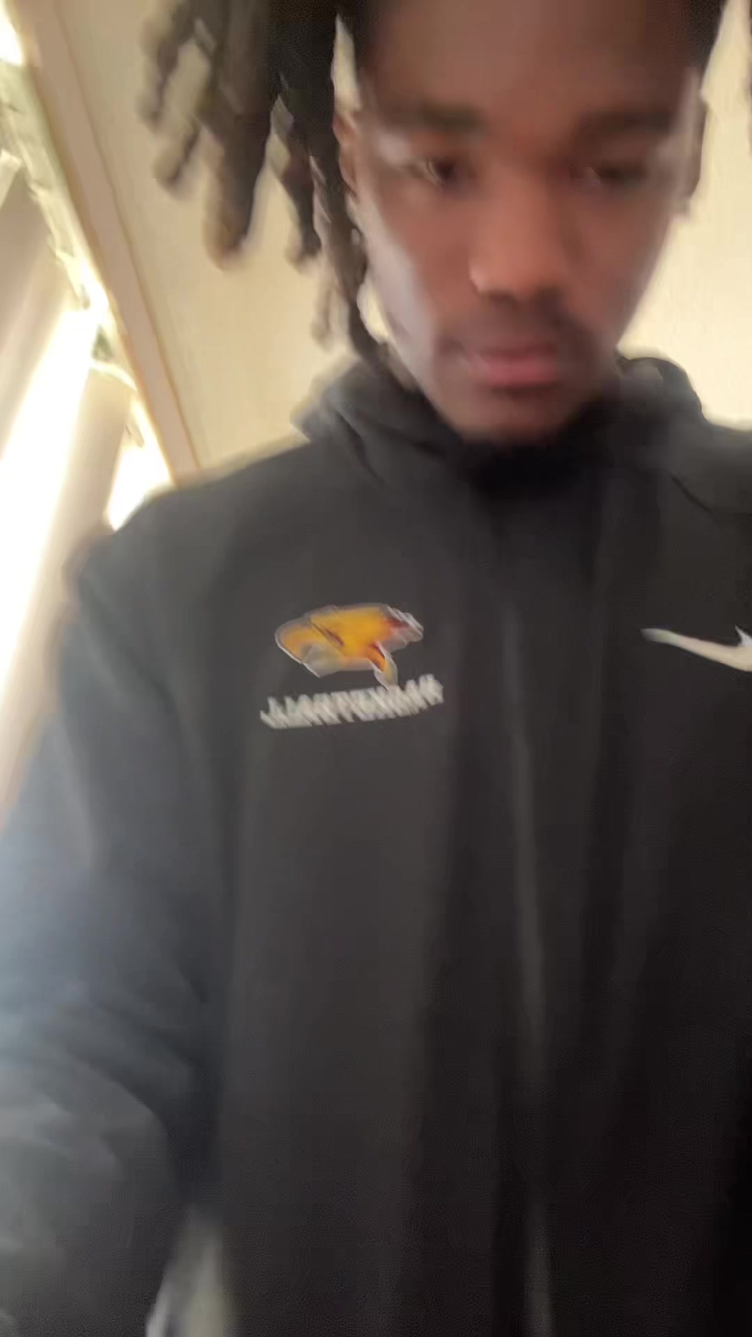 @B4