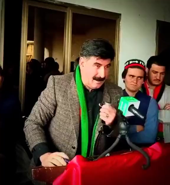 @akhonzada_chattan