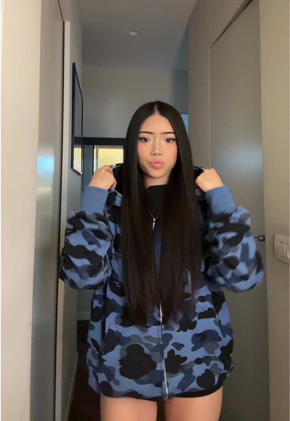 @𝘓𝘢𝘳𝘢 💕