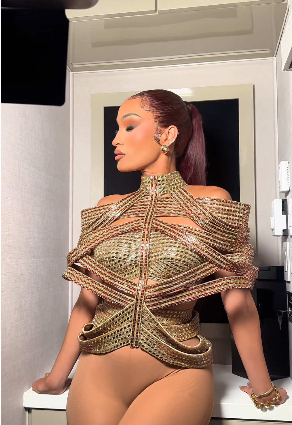 @snatchedbysahara