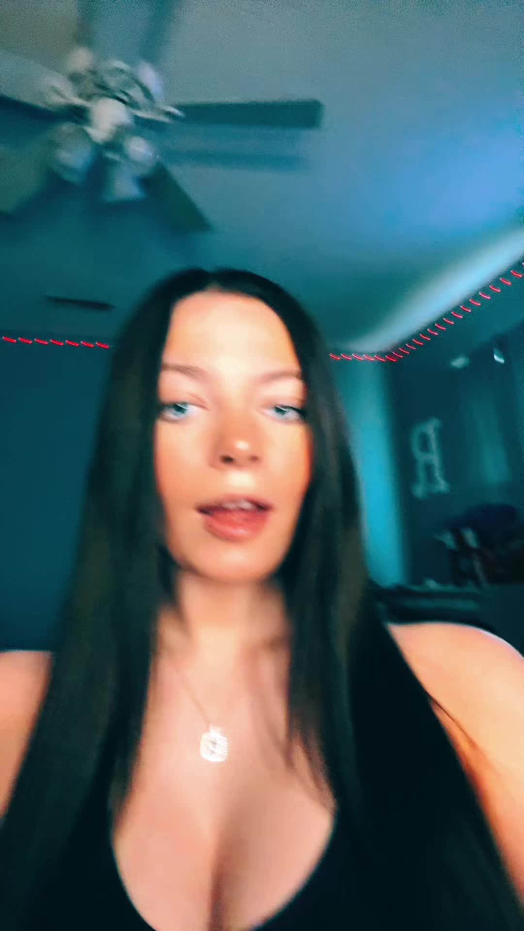 @Chloe Dawn 🦋✨🤍