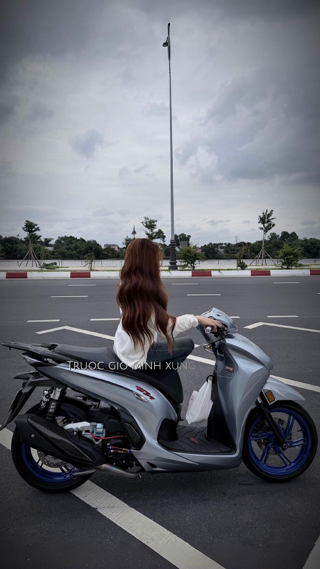 @mạnh h&ugrave;ng