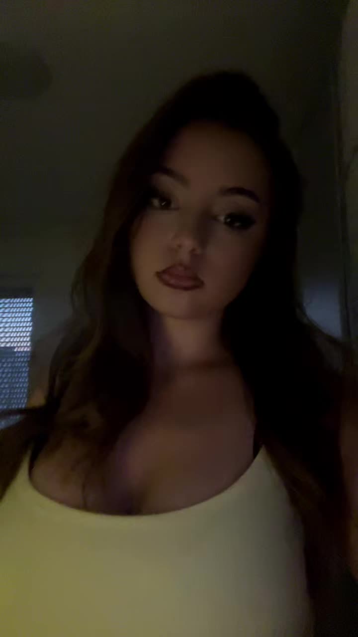 @Yllza