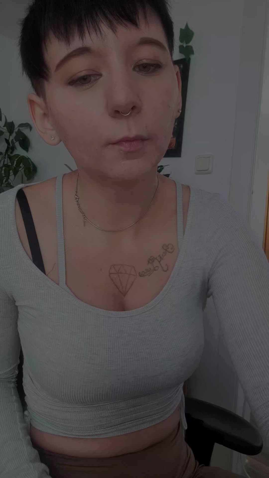 @Nachtfalter🦋
