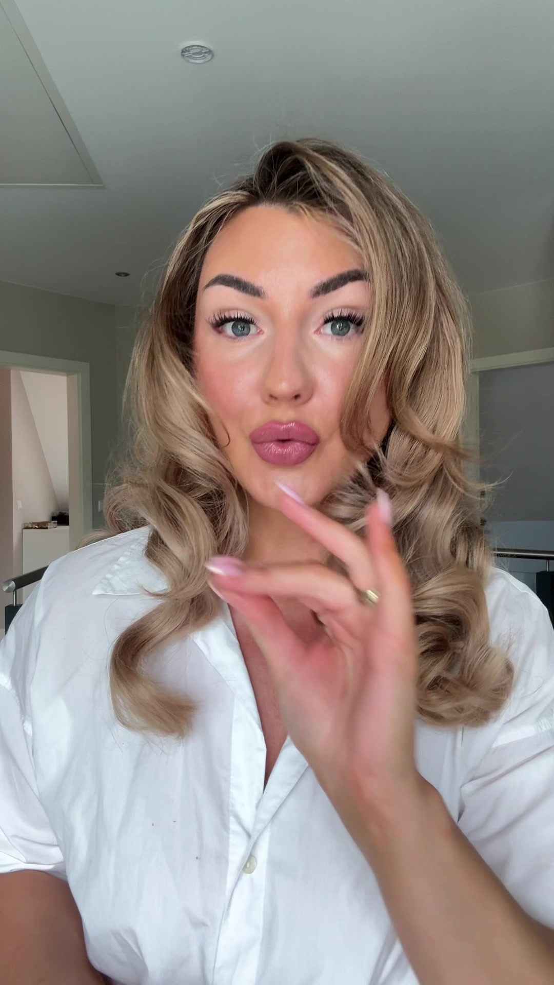 @kristinathrills