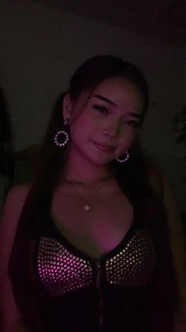 @alexiscyy