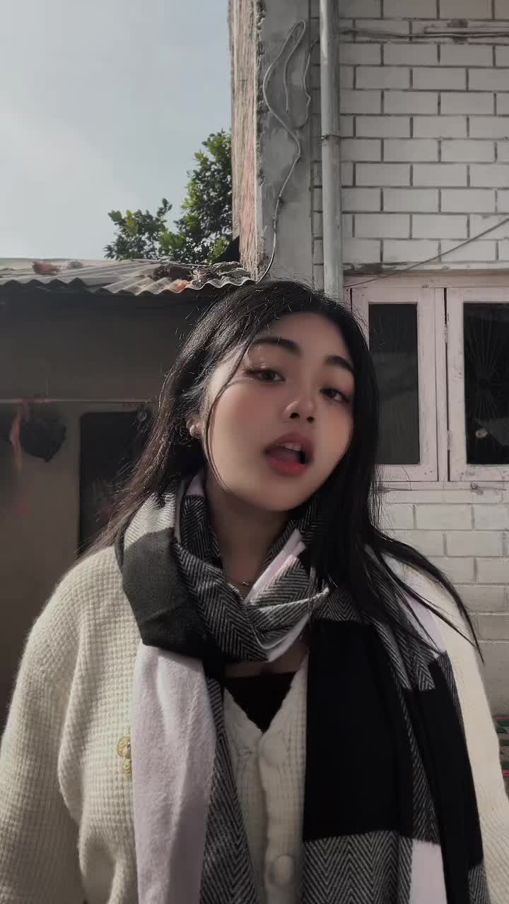 @🐼