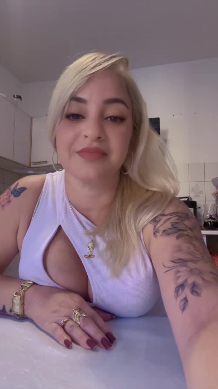 @lunalatina28
