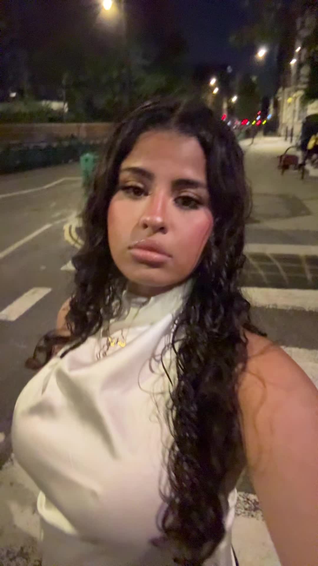 @⃟