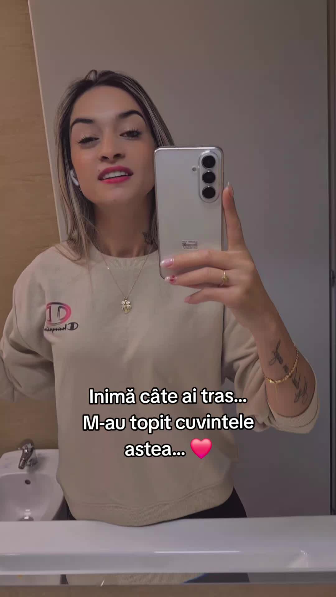 @anaiasmyna2020