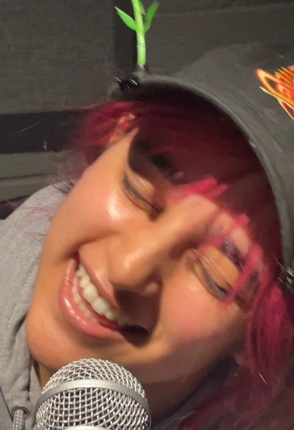 @vickiviolence