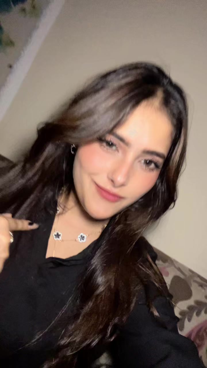 @catykhan5