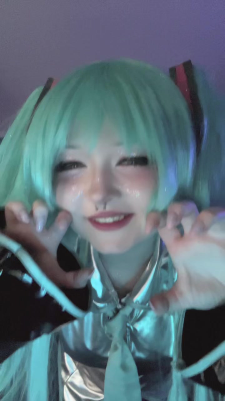 @⨷ lilz ४ ⨷