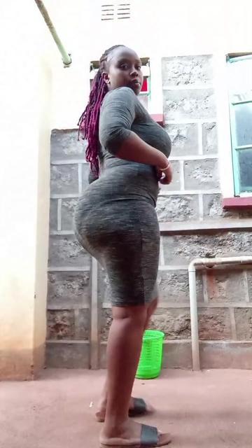 @AFROSEXXY