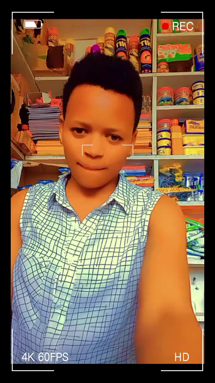 @Cute girl 🌺🕊️
