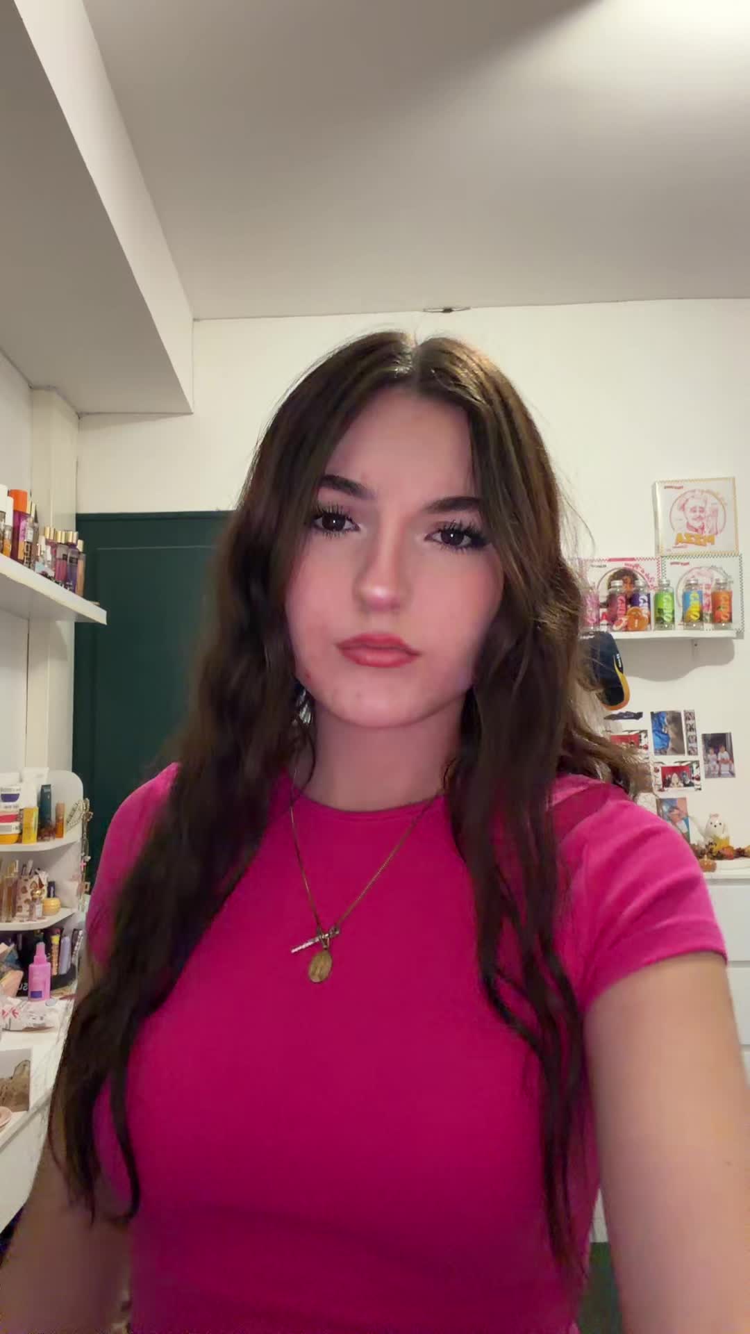 @𝑬𝒎𝒎𝒂 ✟