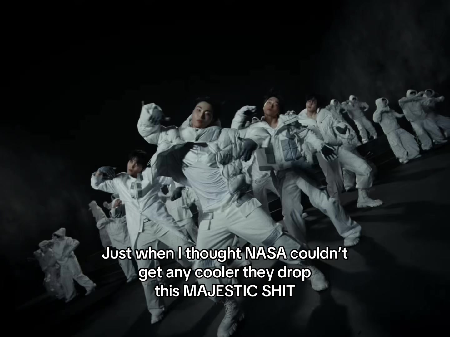 @SAW ATEEZ 8/8🍷