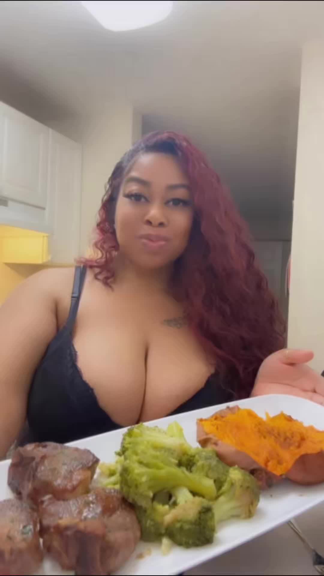 @CourtneyRenee