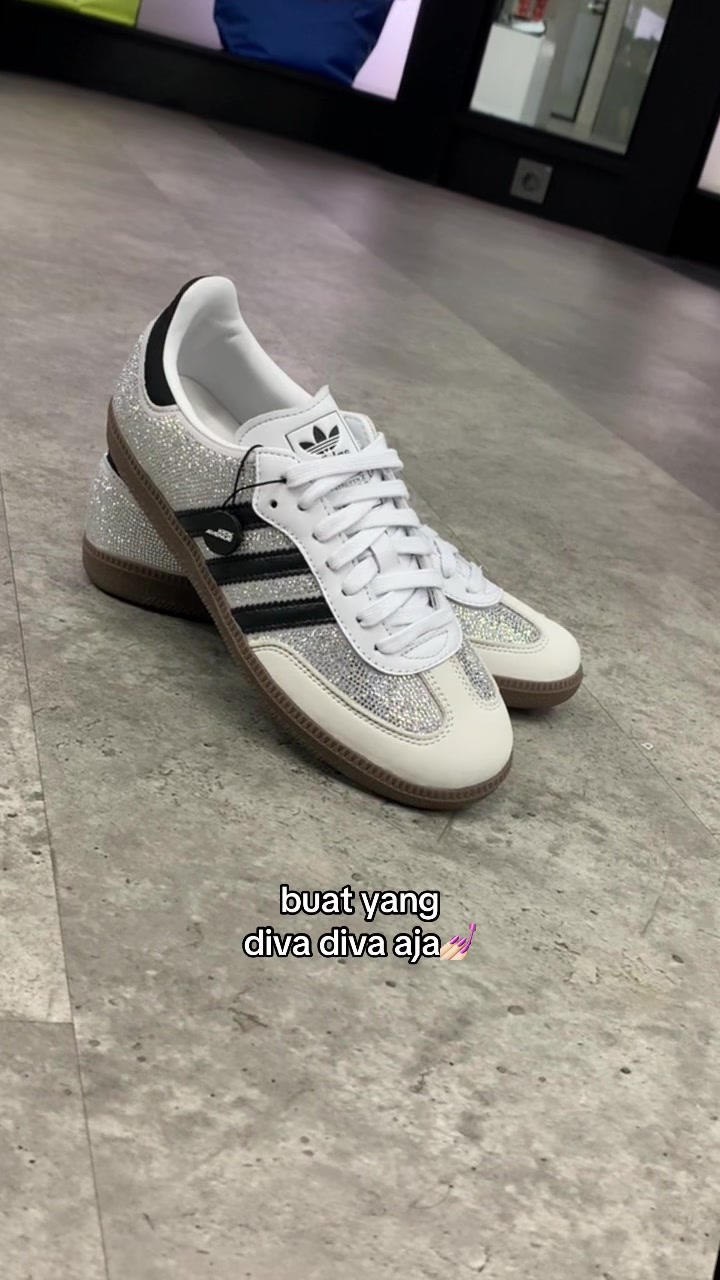 @KICK AVENUE