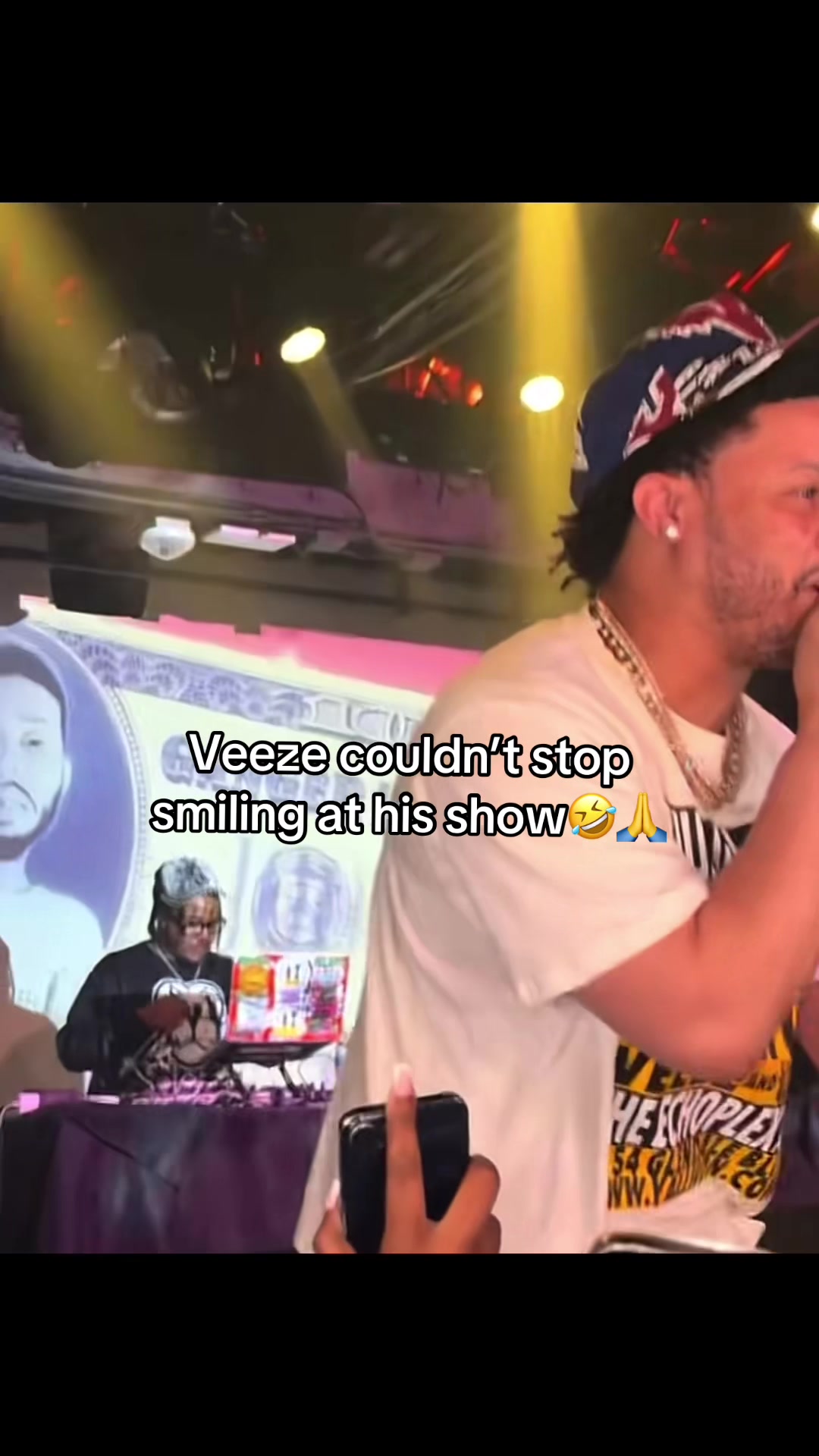 @Veeze Fan Page