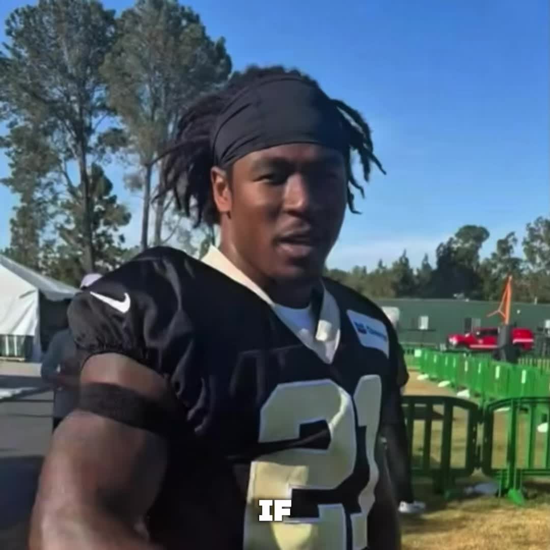 @𝘾𝙝𝙧𝙞𝙨 🖤