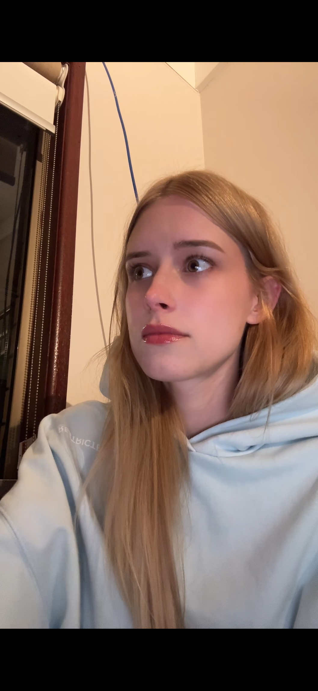 @phoebeee