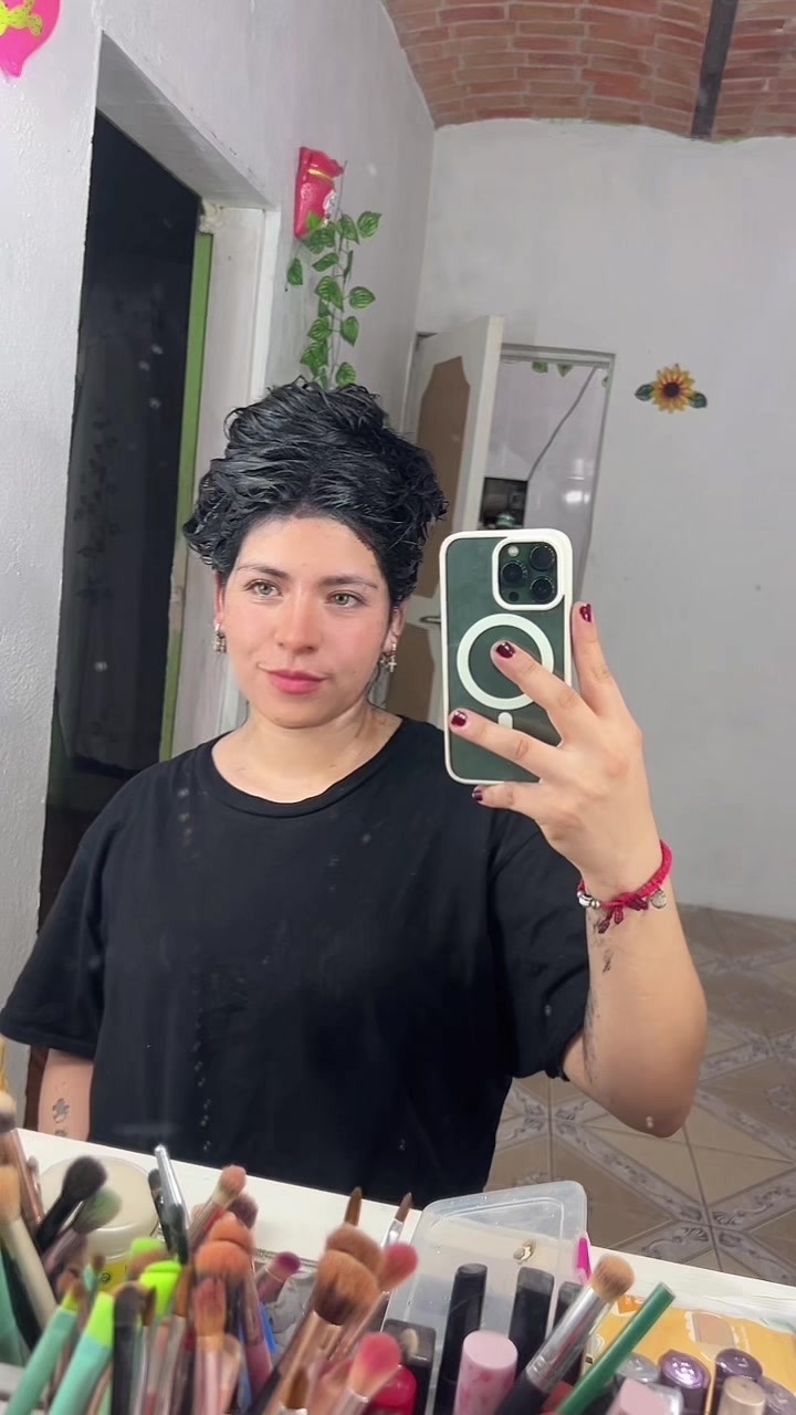 @Luz Estrada 🐺🖤