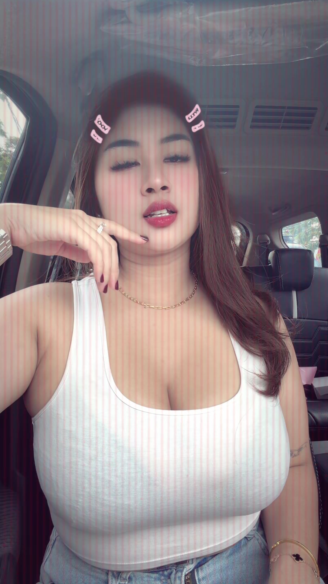 @putusriayutarisa