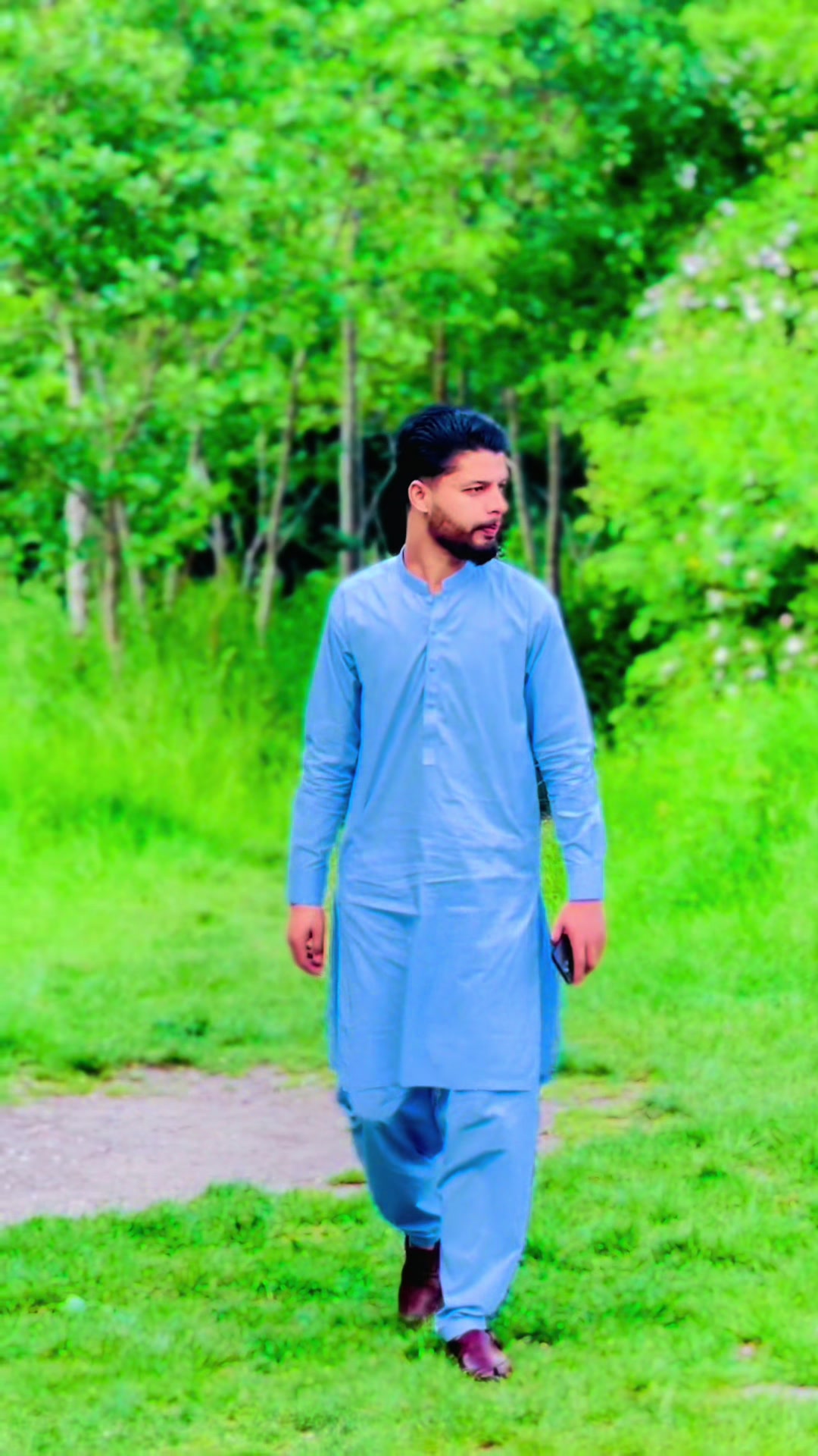 @HAmza Muغal 🦅👑