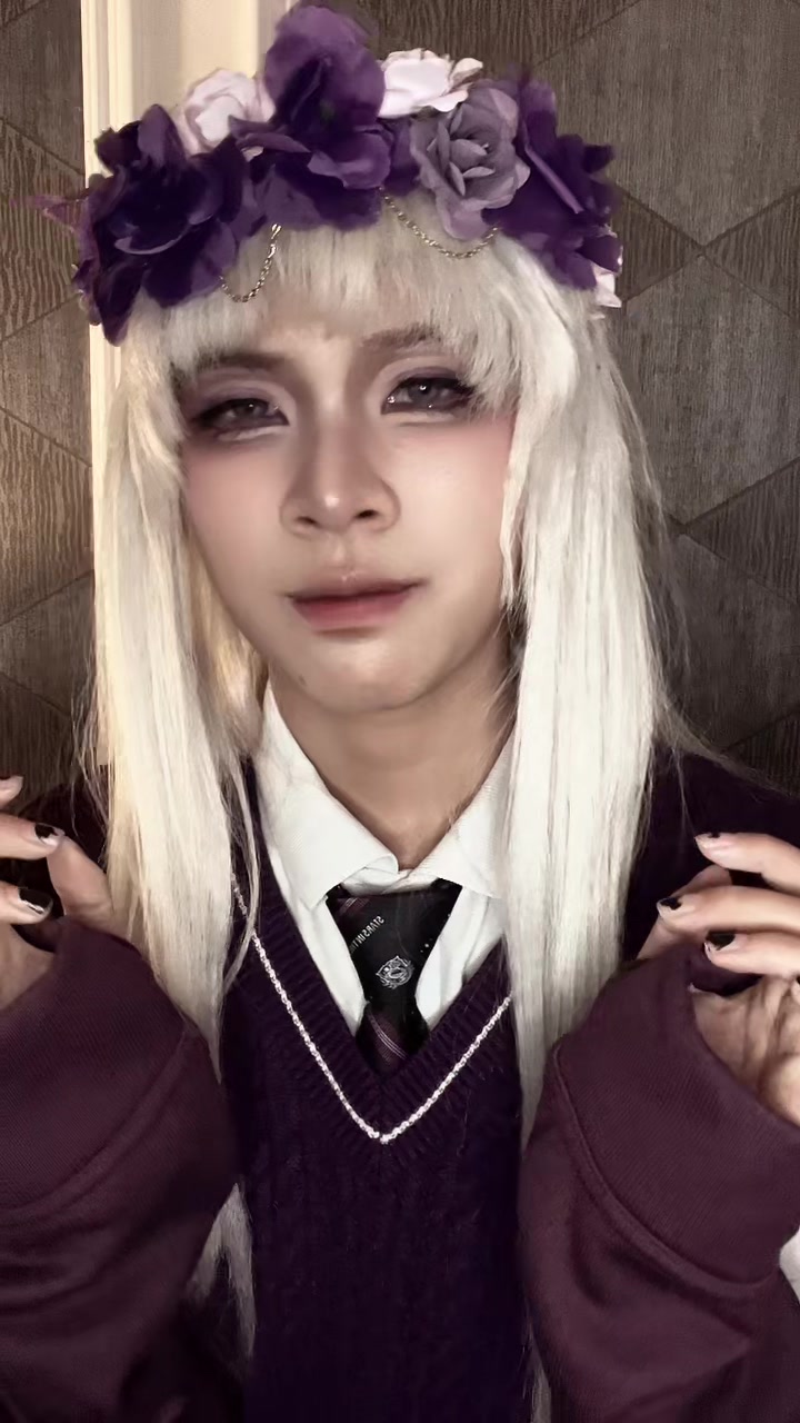 @☣︎「 CΔLX 」☣︎