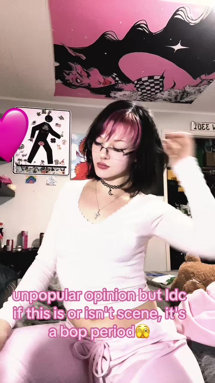 @thepinkleopard