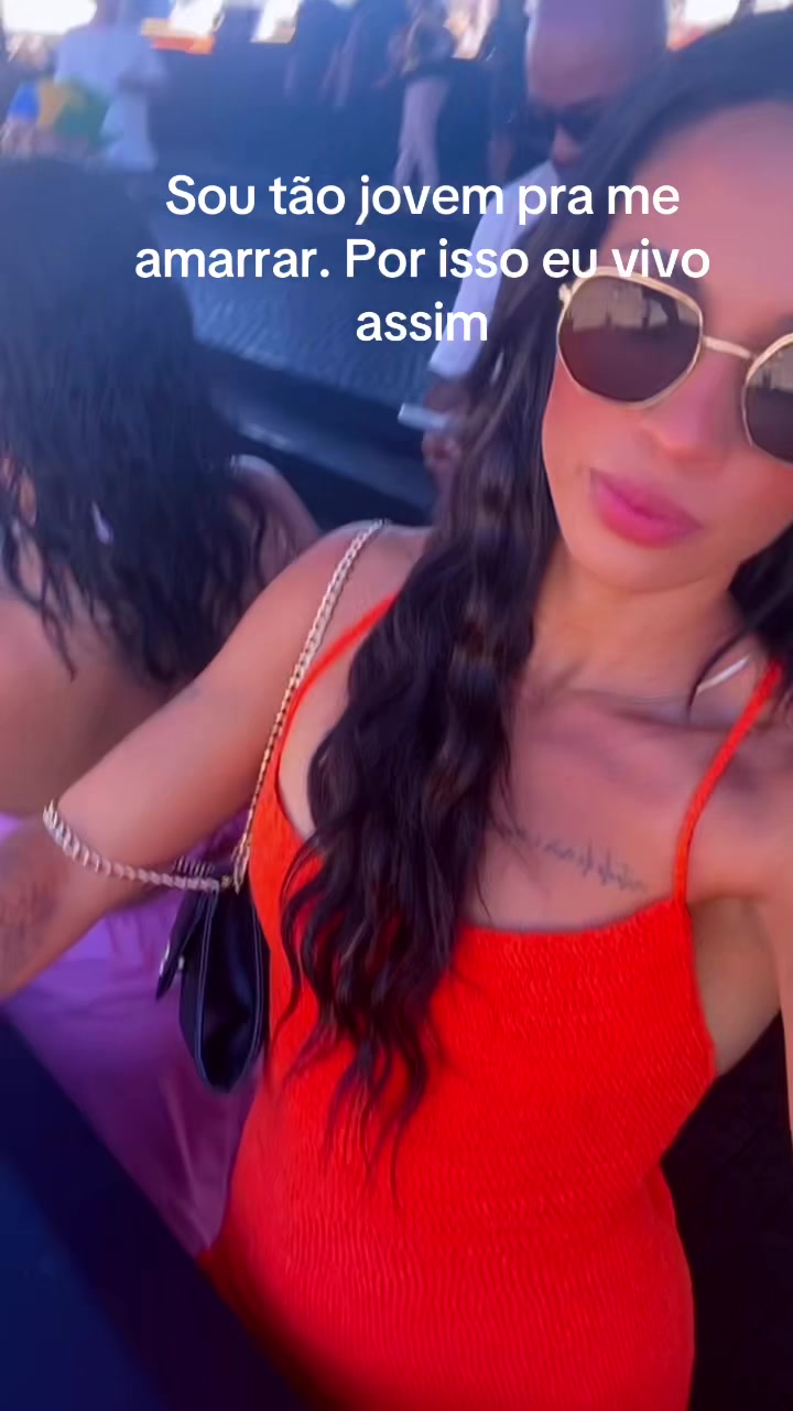 @Naiara Marques