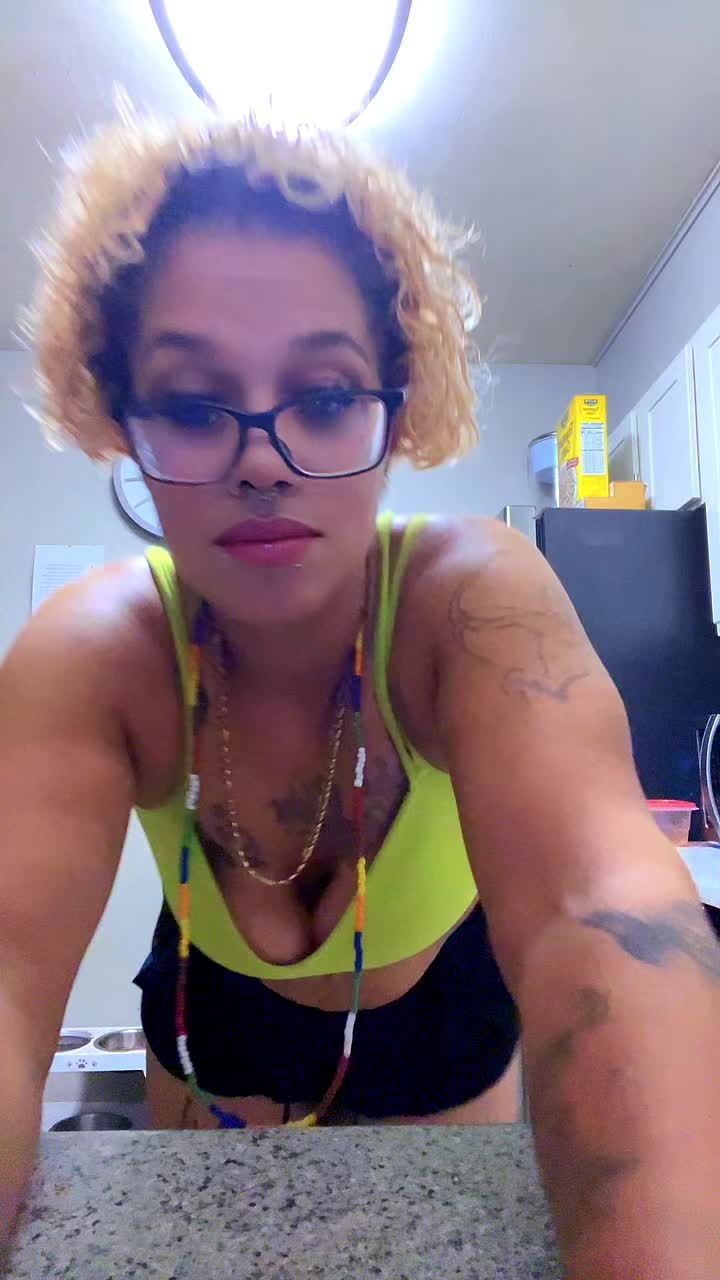 @bisexua1983