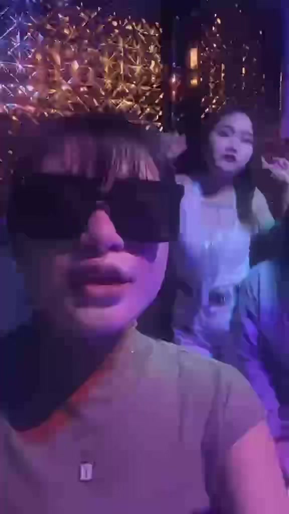 @.ເມ:ສາວລວງພະບາງ🤟😚🥰