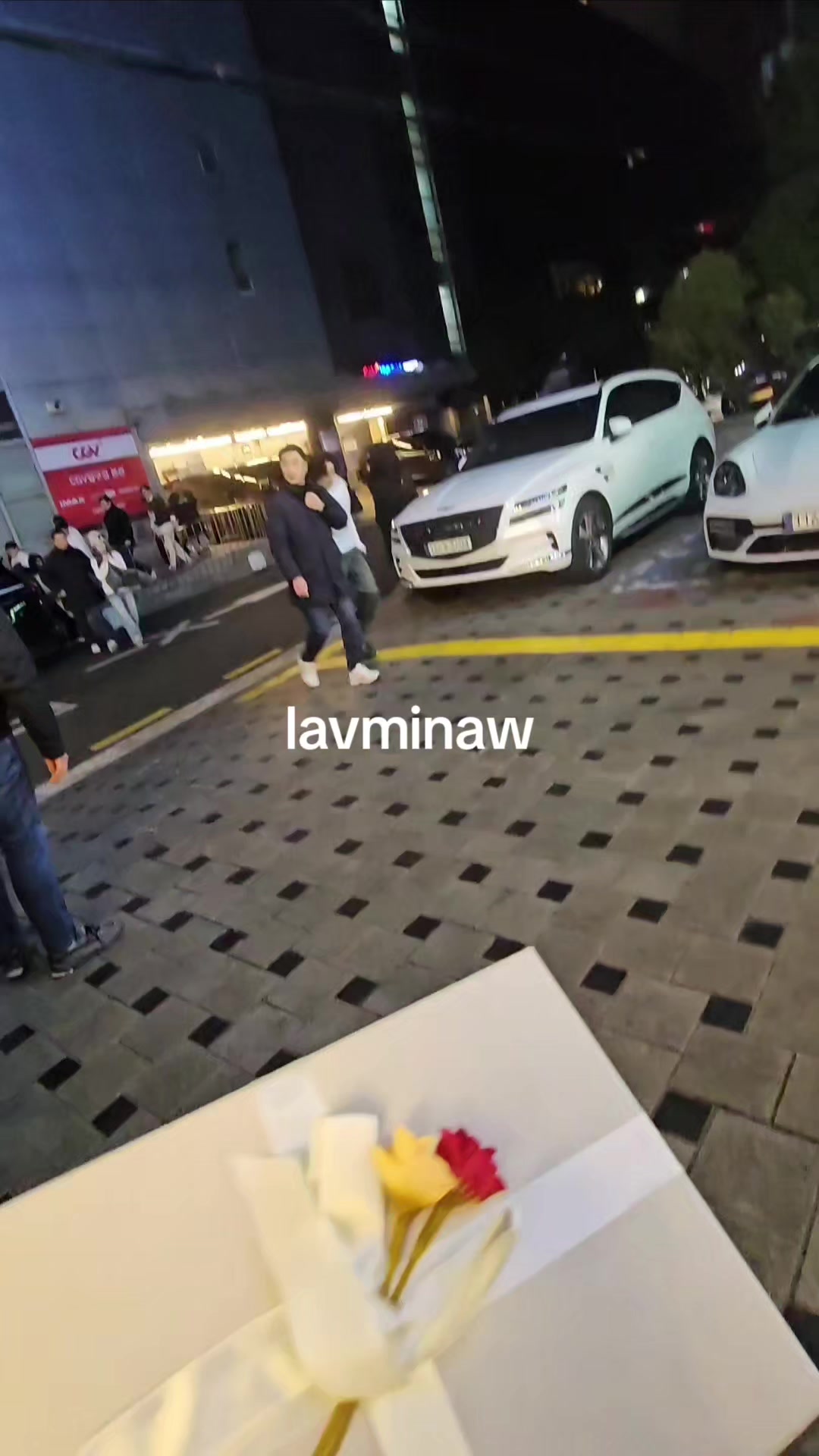 @Lav Mi Naw