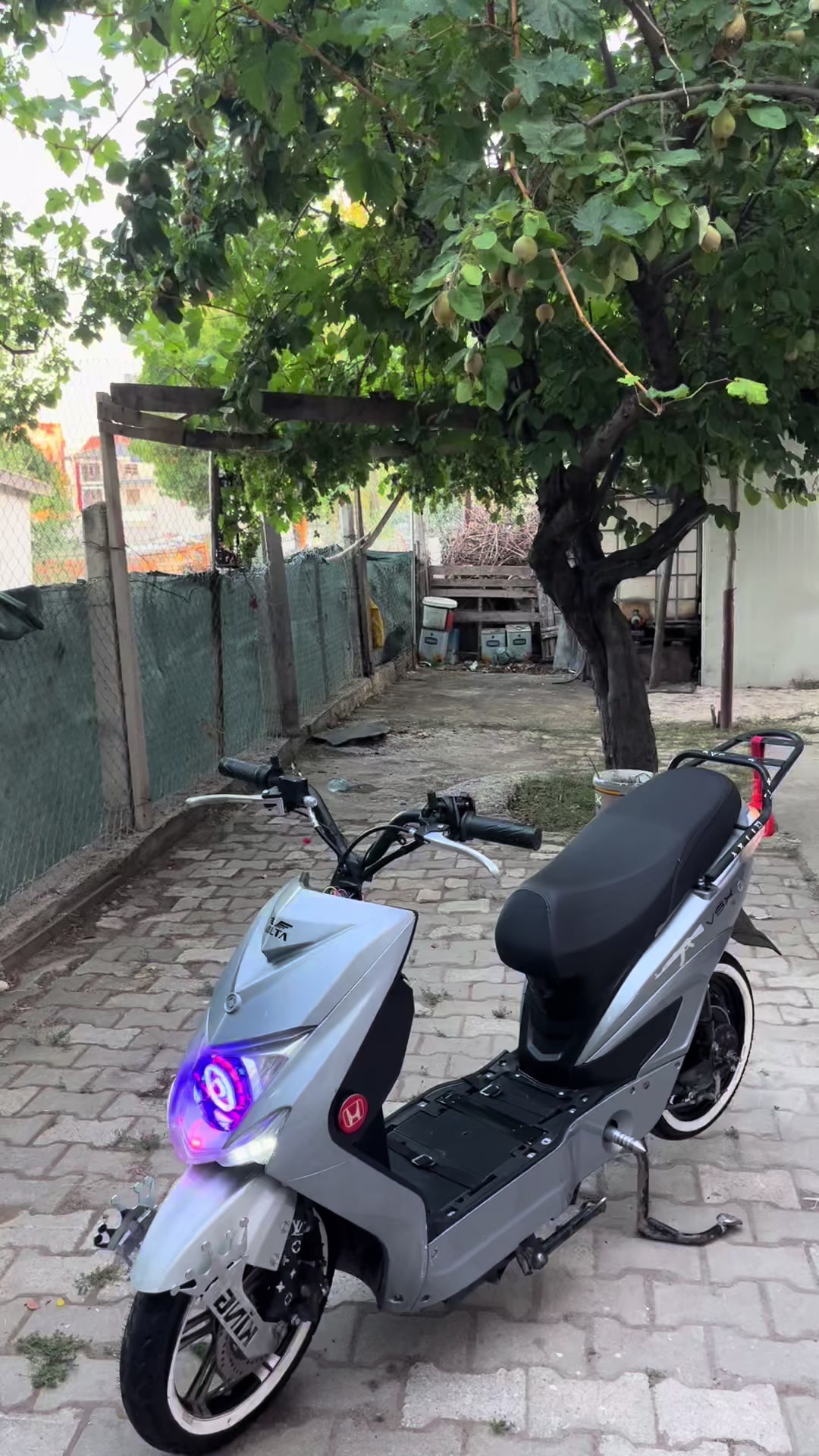 @b4rqtbugra