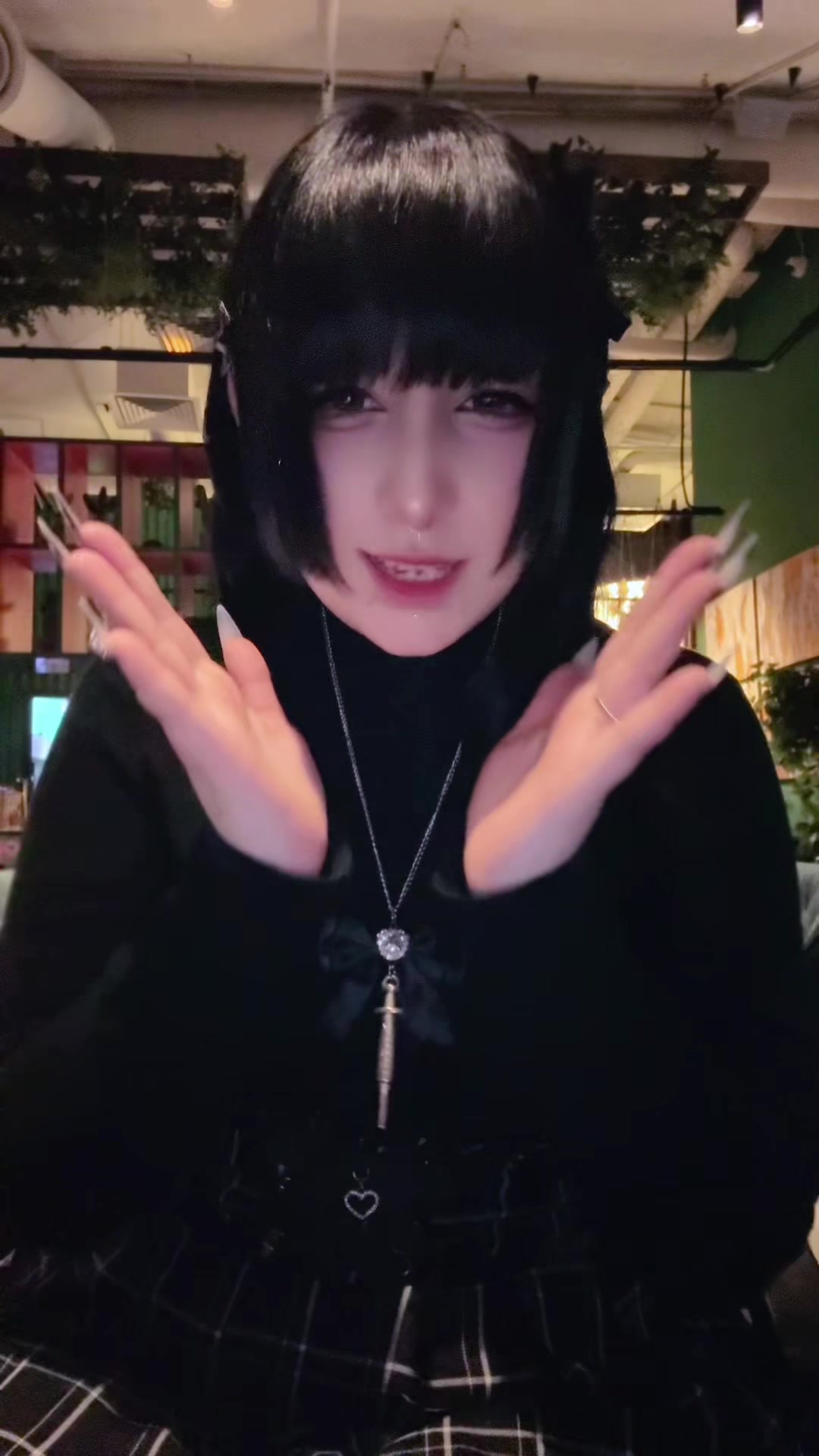 @かりん
