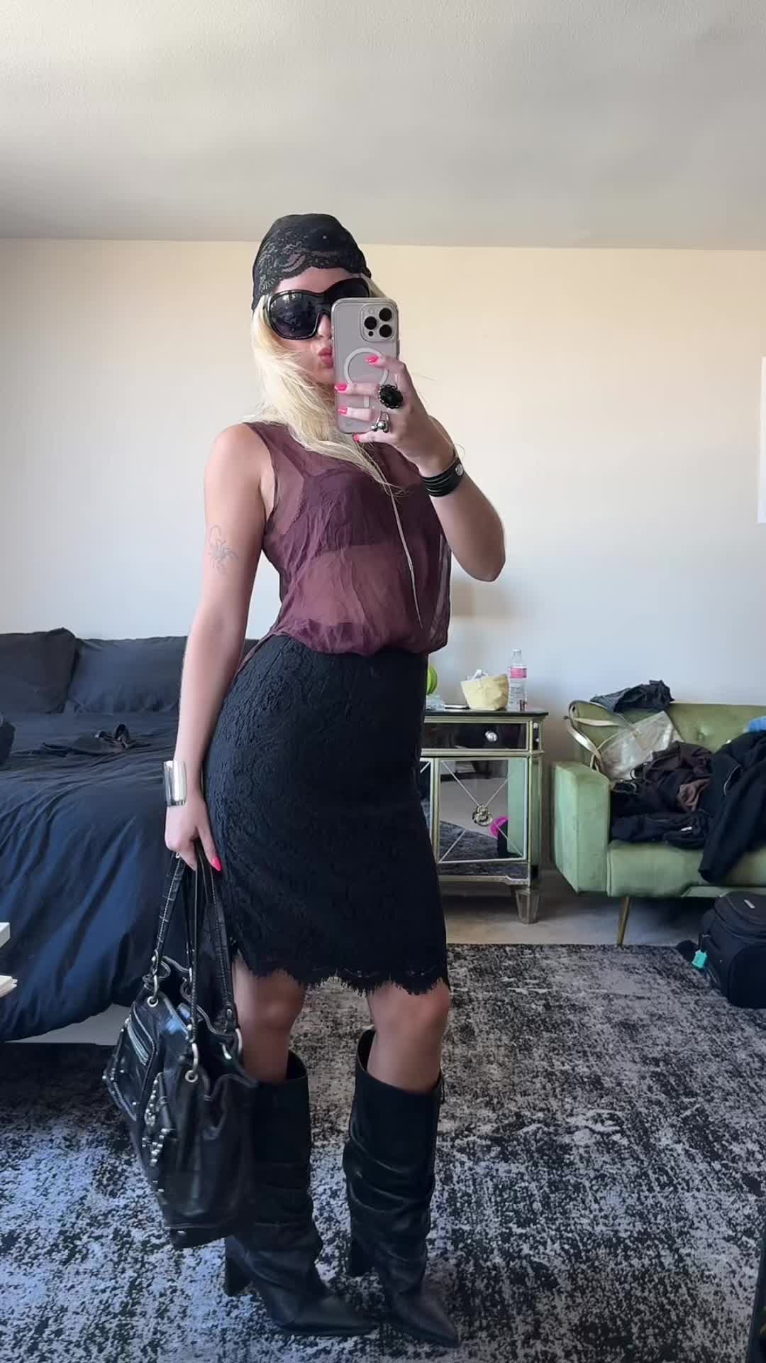 @Dominique
