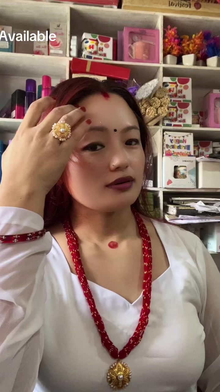 @🦋🦋थिरा थापा मगर🦋🦋