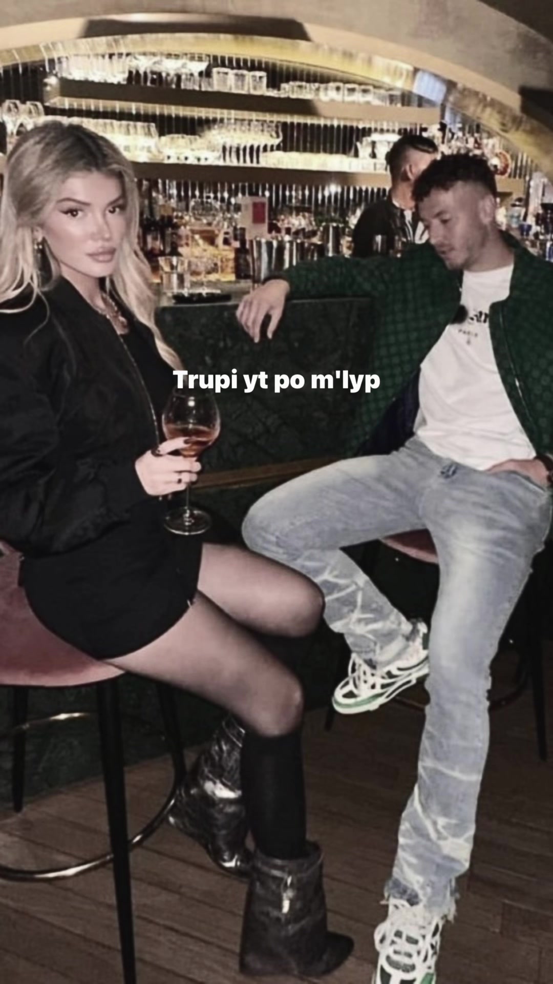 @~