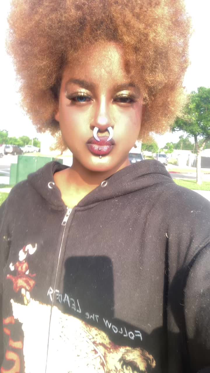 @๑&bull;̀✧Cyb3r✧&bull;́๑