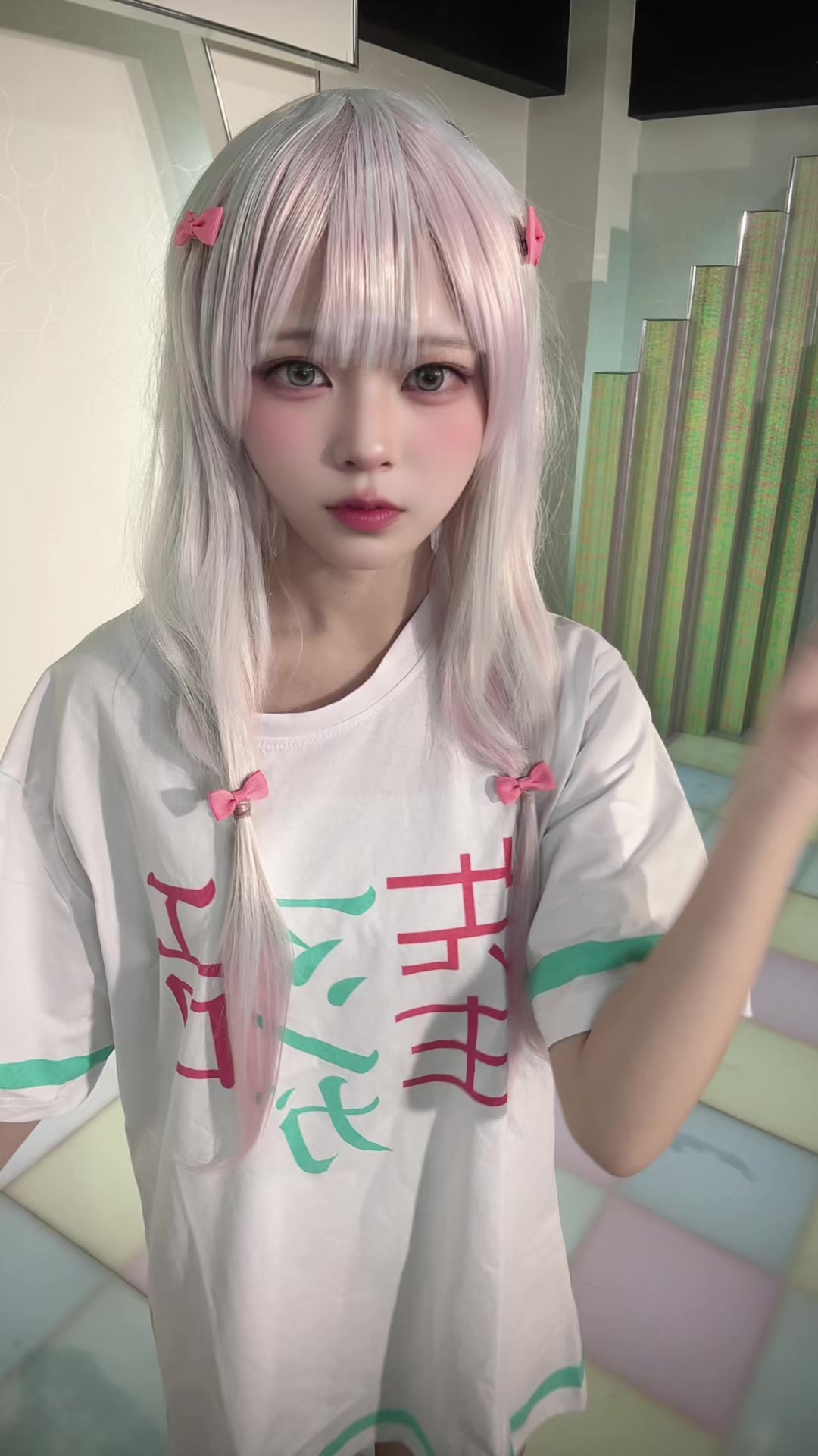 @おじぎ ねね