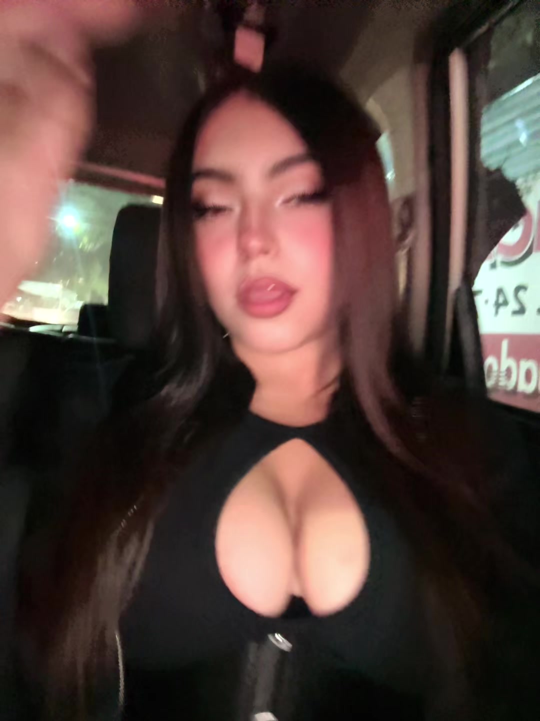 @badkabbronna_