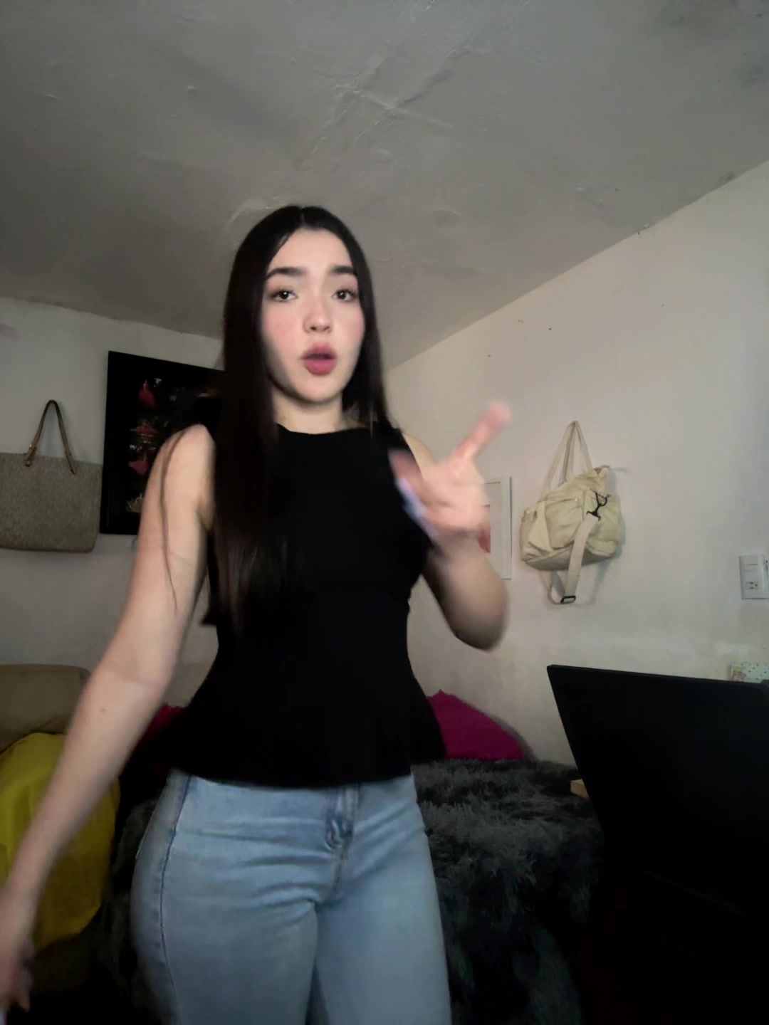 @✯