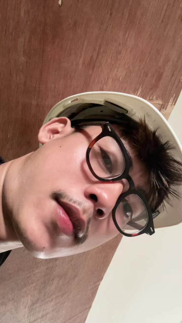 @1%