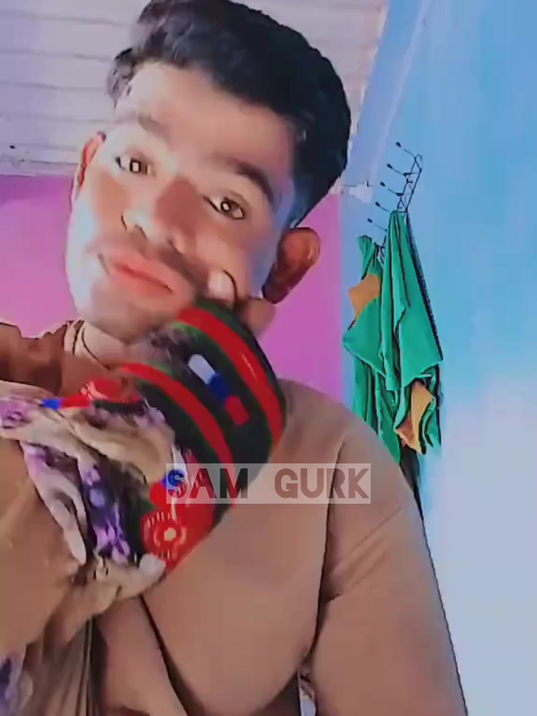 @Sam_Gurk