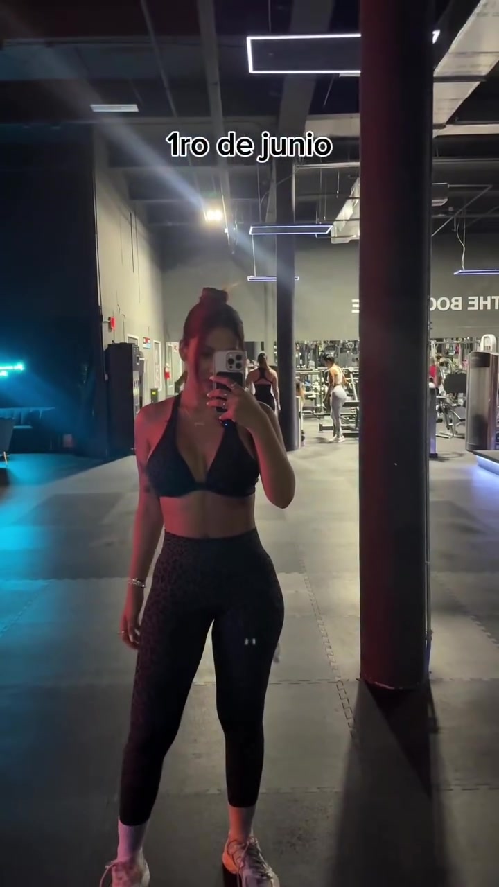 @samanthaahrdzz