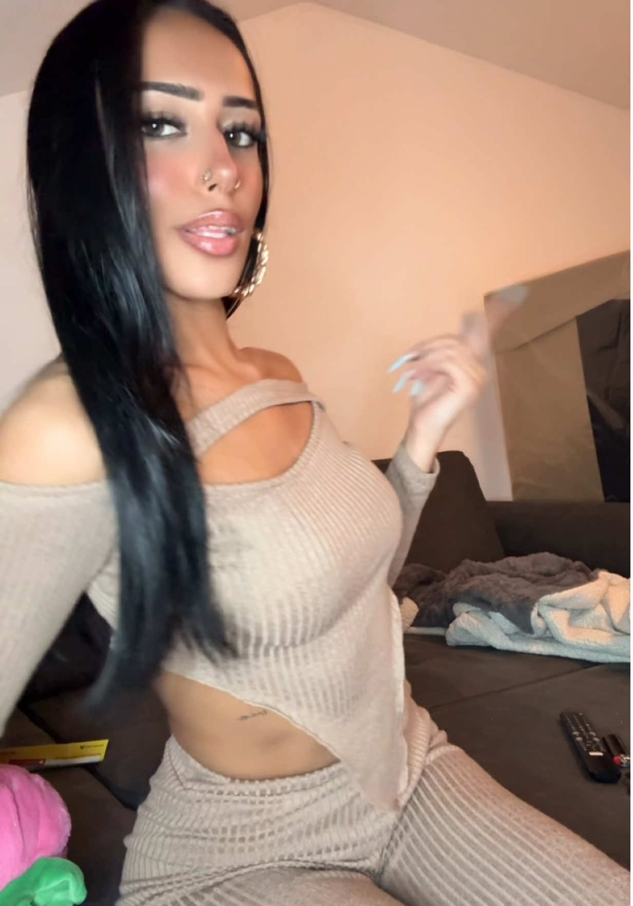 @B💋