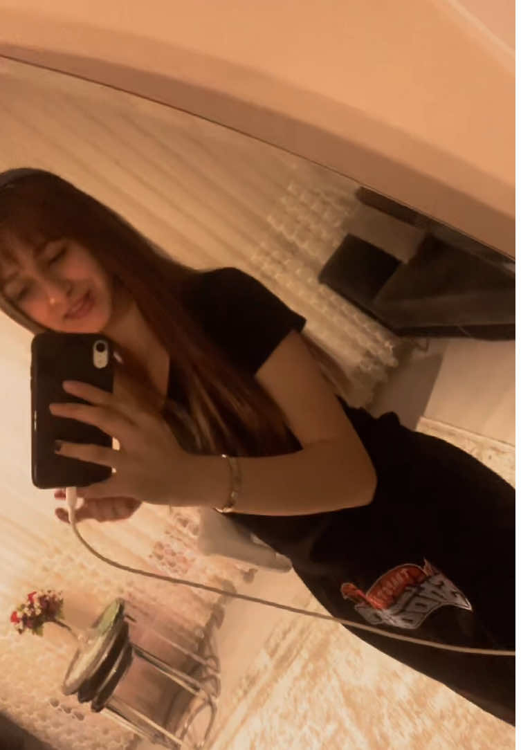 @👩🏻&zwj;🦲