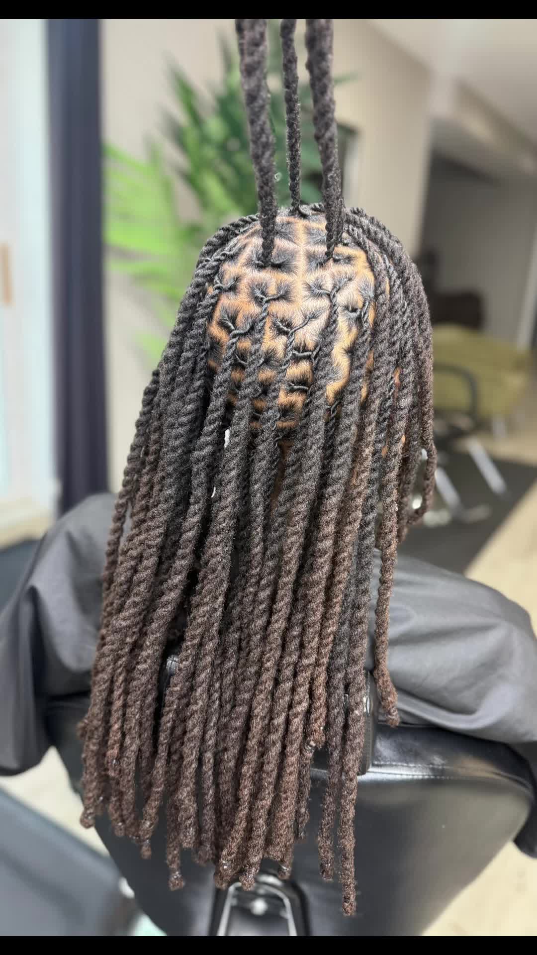 @yanneikaharriott